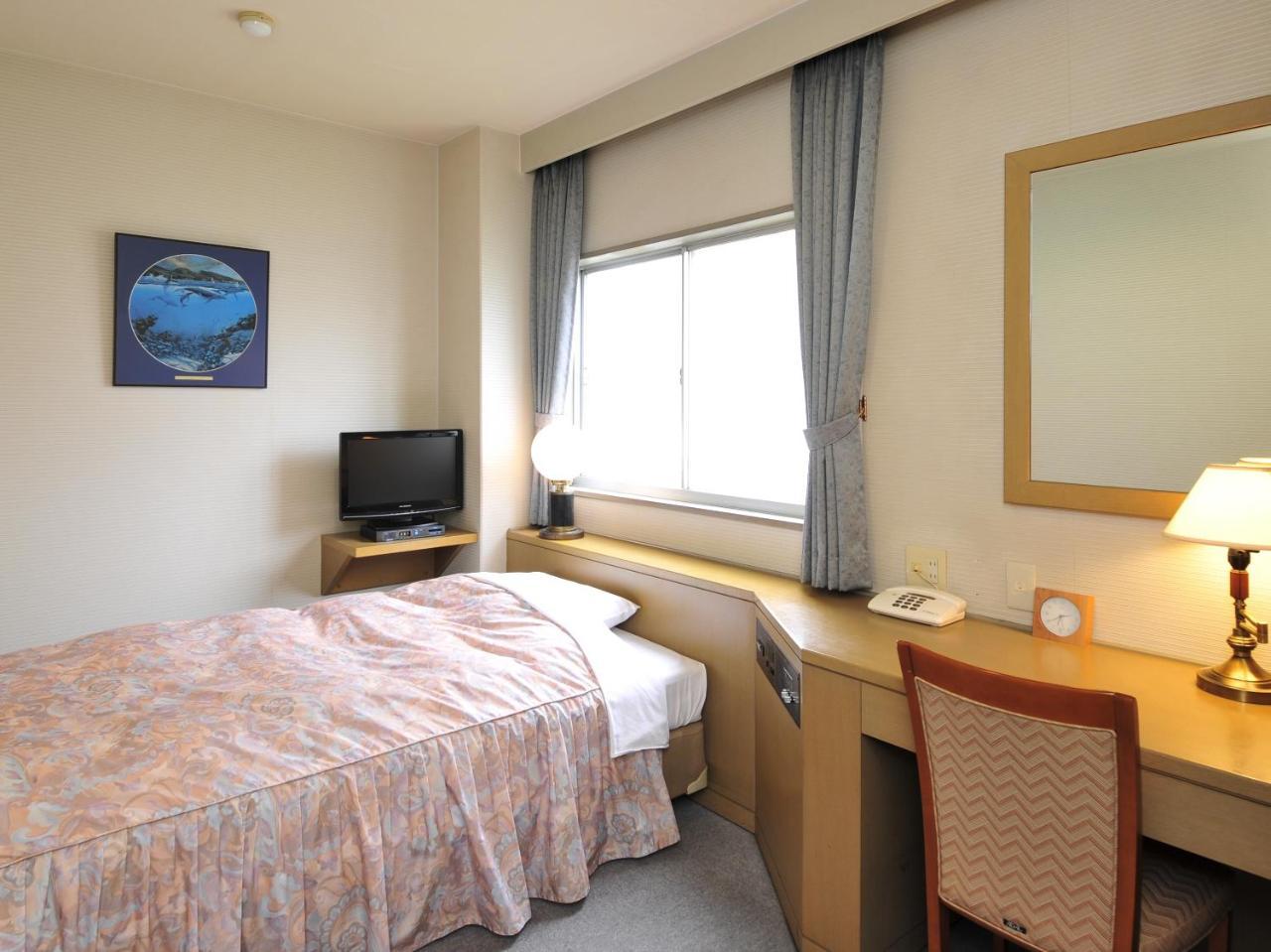 Business Hotel Prince ทากามัตสึ ภายนอก รูปภาพ
