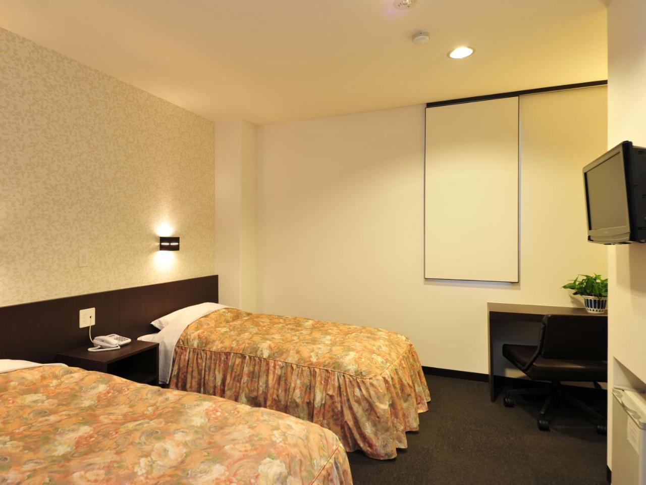 Business Hotel Prince ทากามัตสึ ภายนอก รูปภาพ