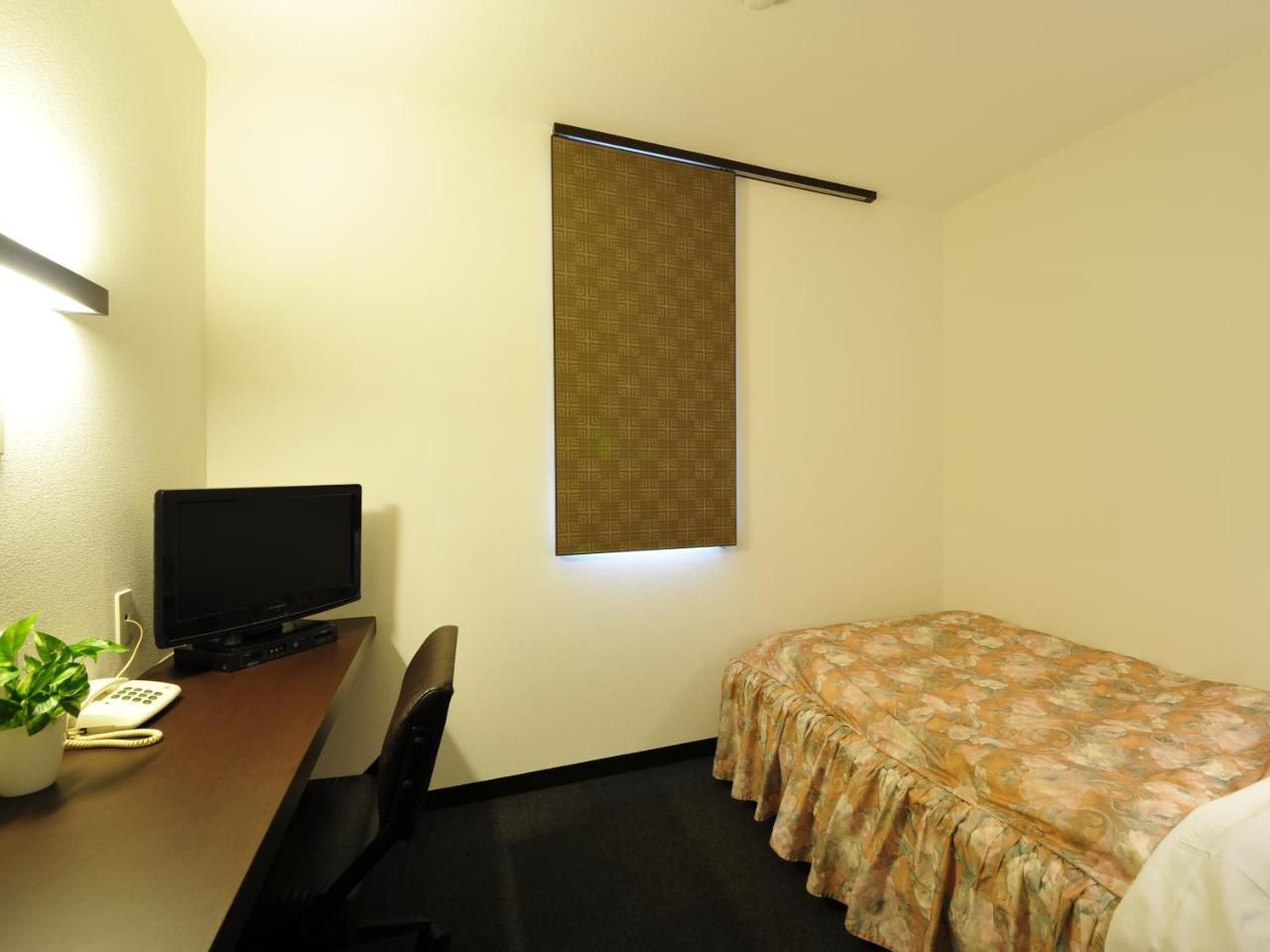 Business Hotel Prince ทากามัตสึ ภายนอก รูปภาพ